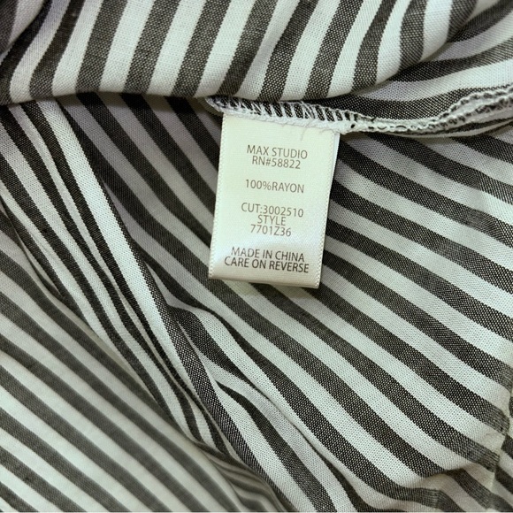 Max Studio NWT Monochrome Striped Rayon Fabric Lightweight - Picture 3 of 6
